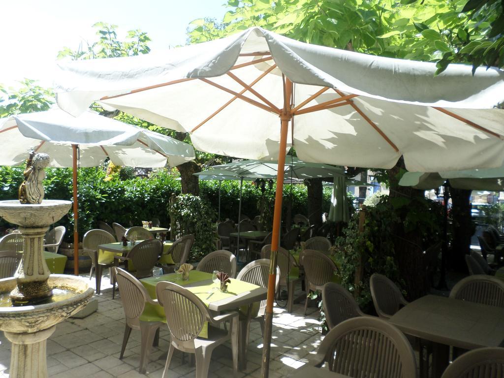 Saint-Macaire Appart'Hotel Les Tilleuls חדר תמונה