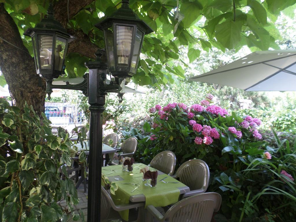 Saint-Macaire Appart'Hotel Les Tilleuls מראה חיצוני תמונה
