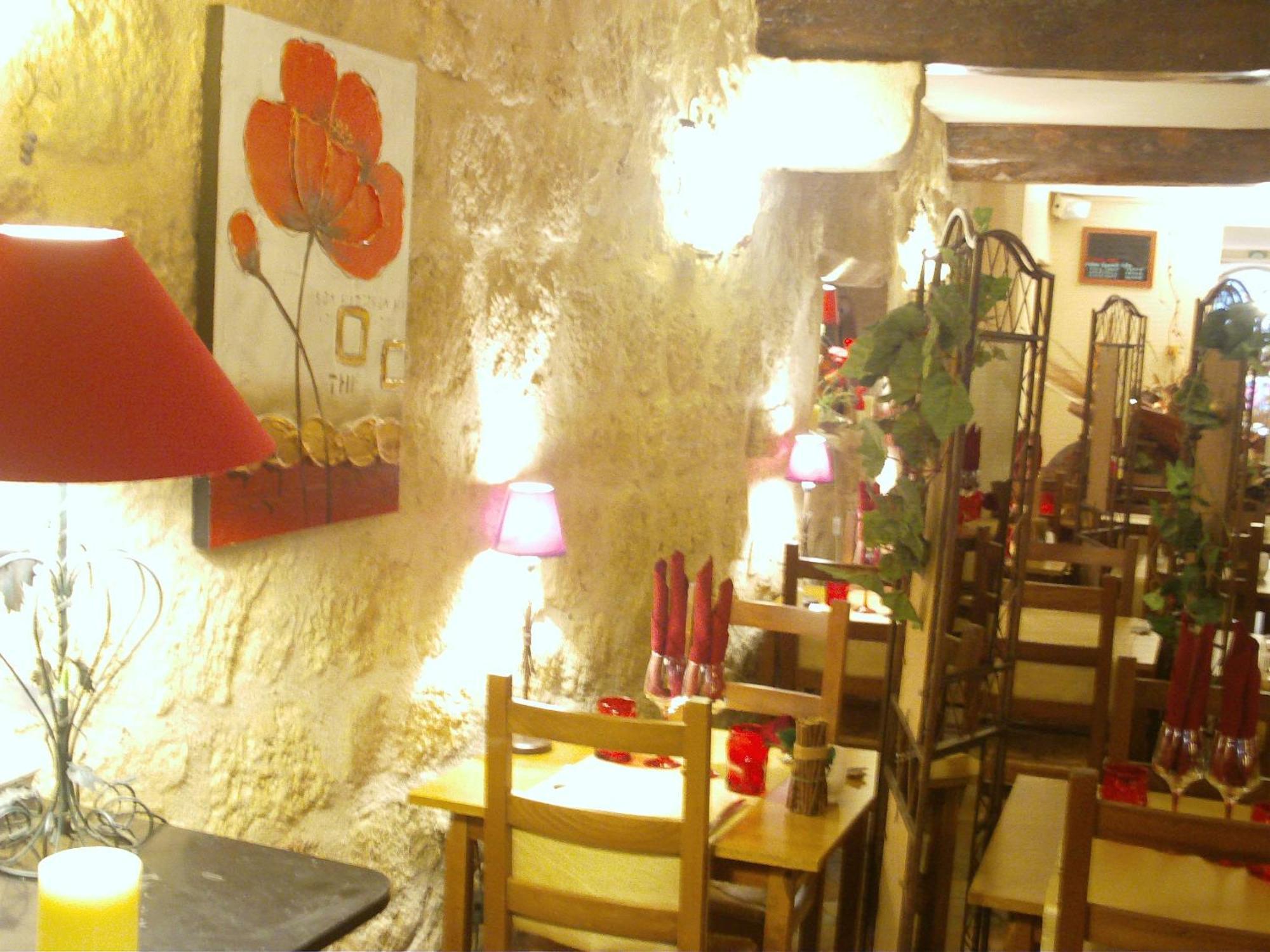 Saint-Macaire Appart'Hotel Les Tilleuls מראה חיצוני תמונה