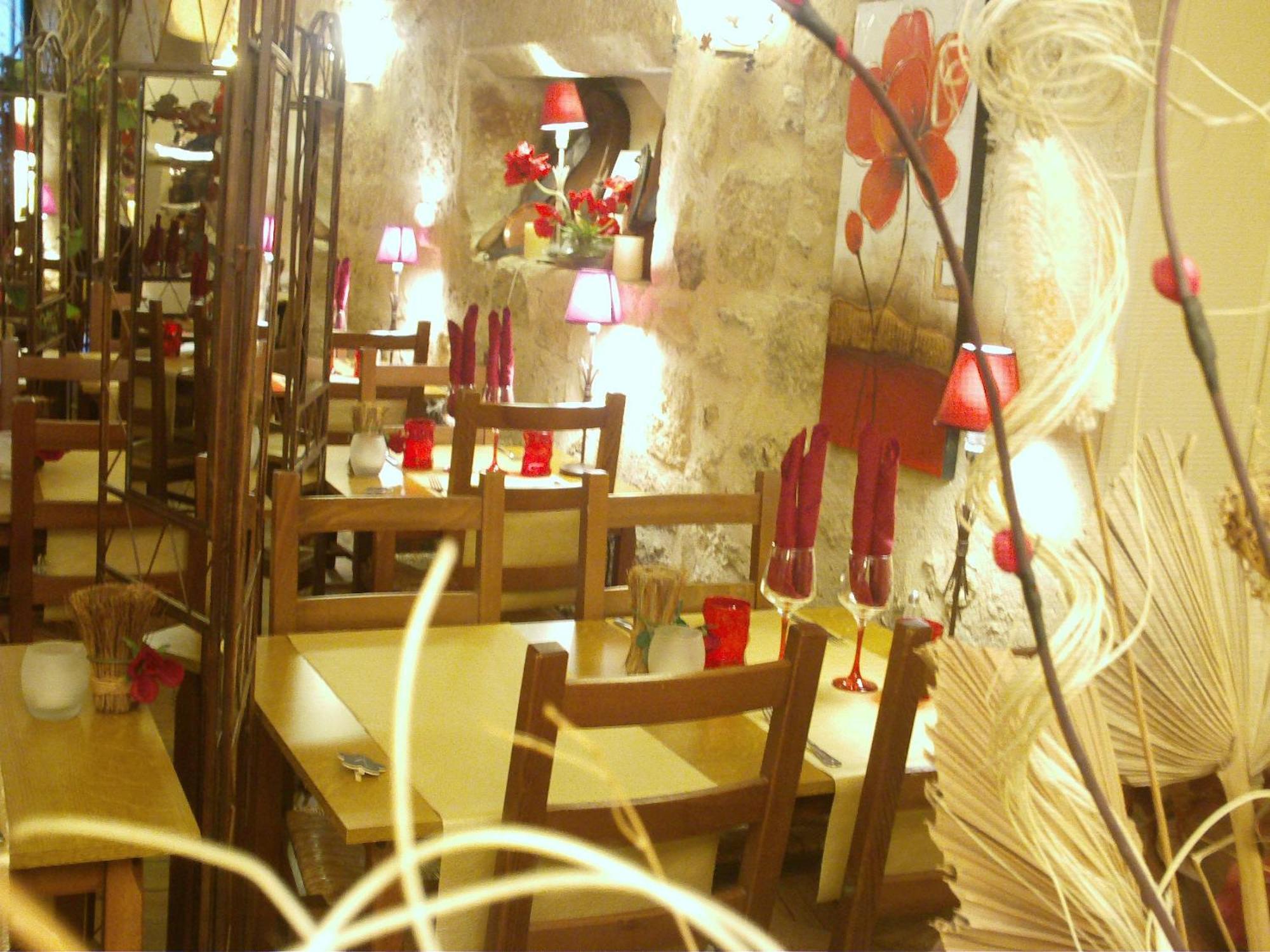 Saint-Macaire Appart'Hotel Les Tilleuls מראה חיצוני תמונה