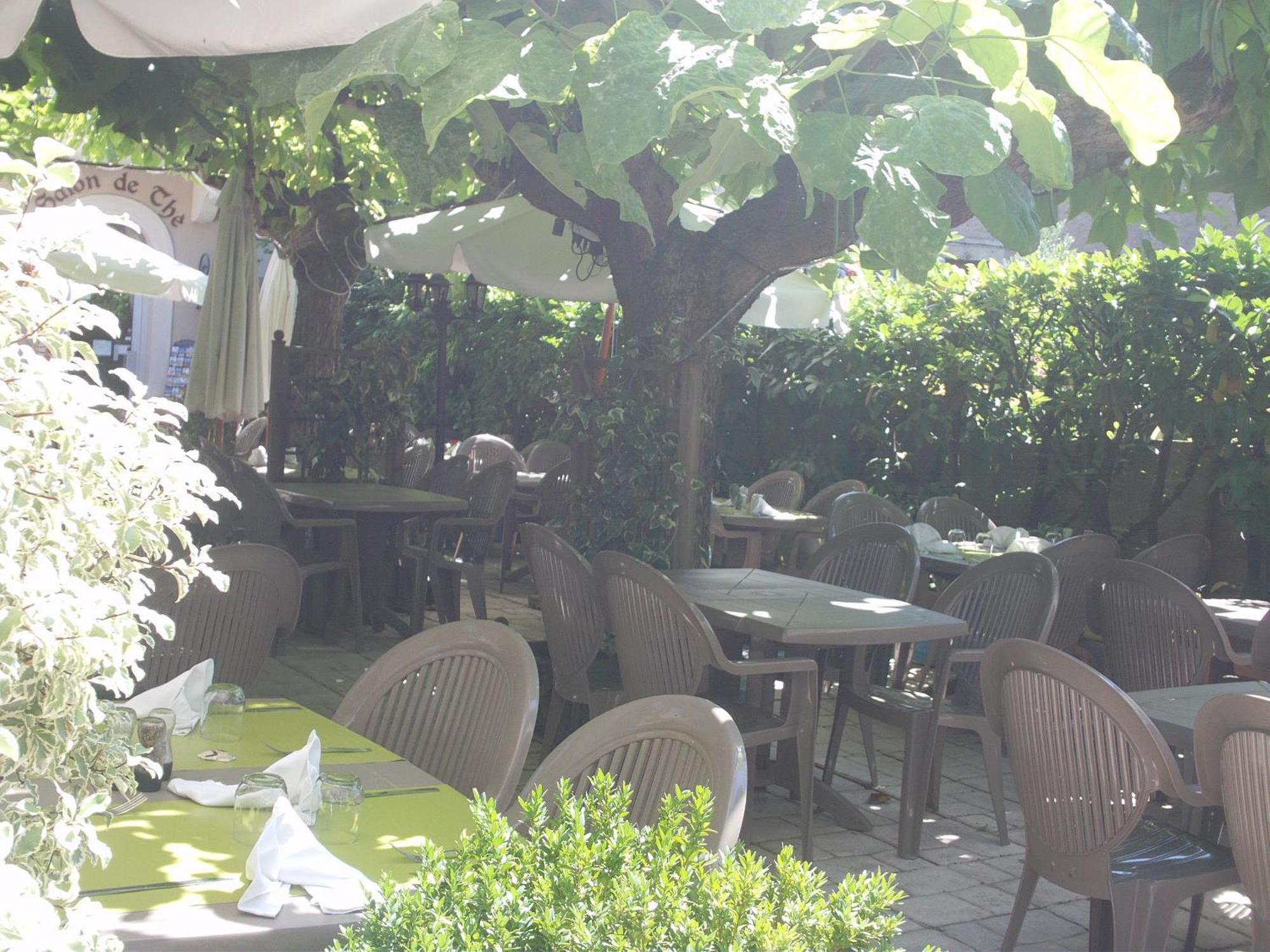 Saint-Macaire Appart'Hotel Les Tilleuls מראה חיצוני תמונה