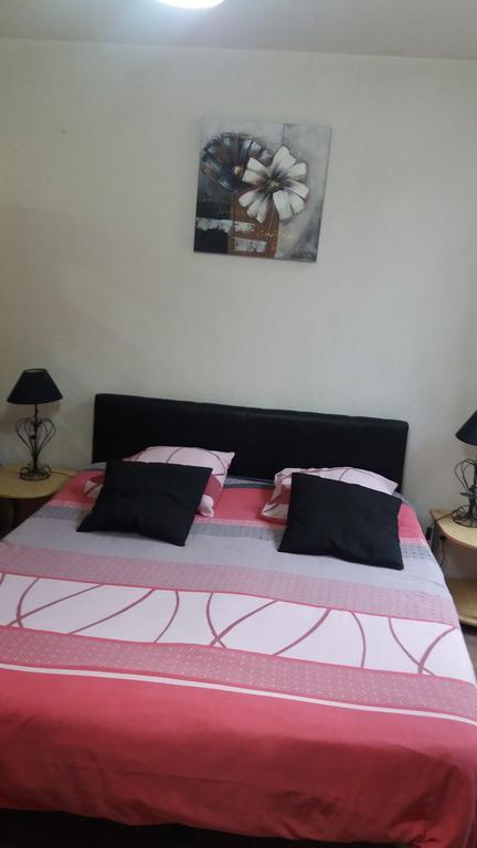 Saint-Macaire Appart'Hotel Les Tilleuls חדר תמונה