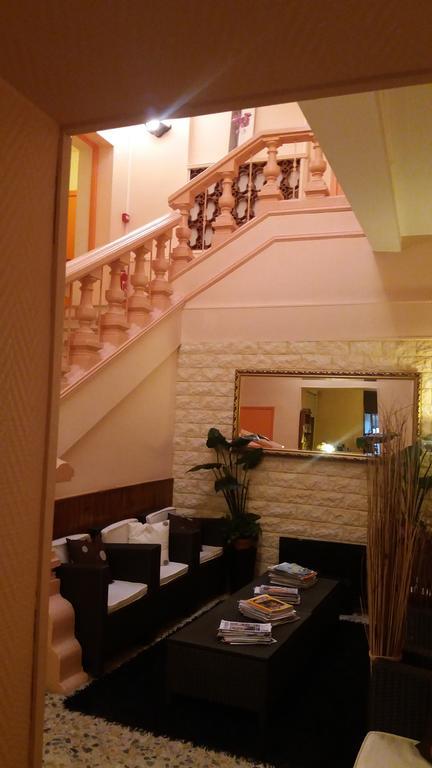 Saint-Macaire Appart'Hotel Les Tilleuls מראה חיצוני תמונה