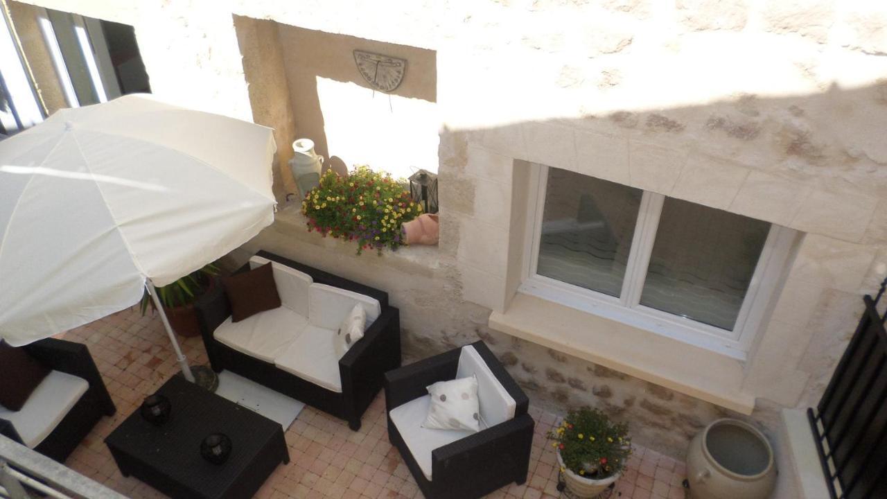 Saint-Macaire Appart'Hotel Les Tilleuls מראה חיצוני תמונה
